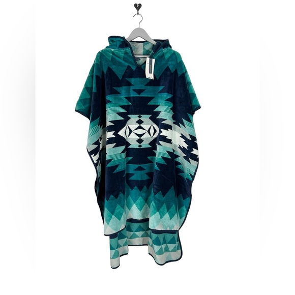 Pendleton Accessories - NWT Pendleton Adult Size Hooded towel poncho Papago Park SW design Unisex